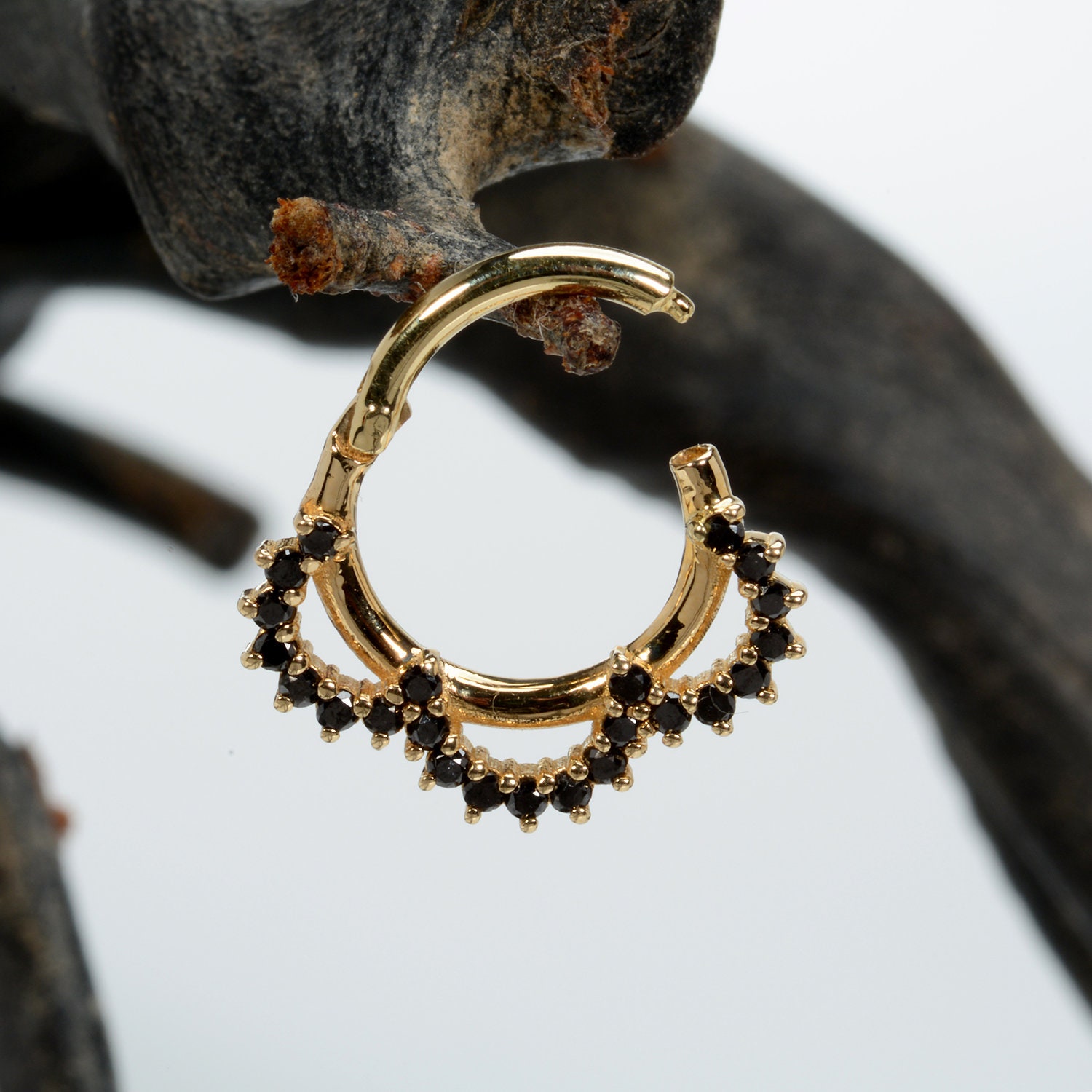 Helix Septum Clicker 14K Gelb Solid Gold Black Diamant Daith Ohrring Tragus Hoop Custom Piercing Schmuck Nasenring von MagicHammer