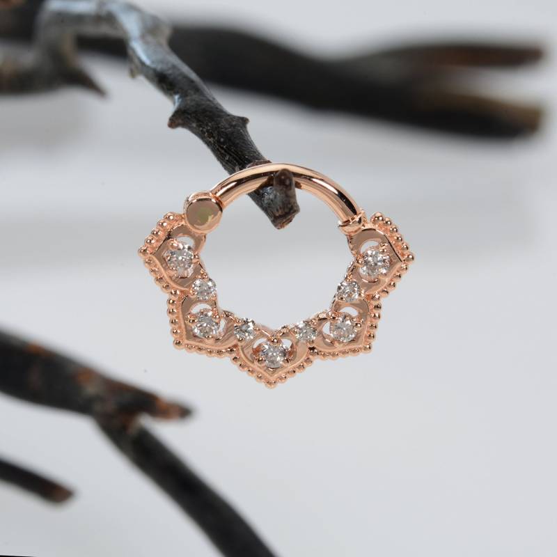 Herz Daith Schmuck 14K Gold Weiß Diamanten Piercing Helix Hoop von MagicHammer