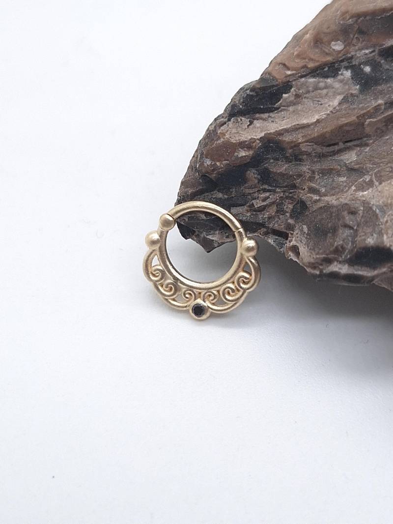Matte Schmuck Piercing 14K Solid Gold Diamant Helix Hoop Daith Ohrring Knorpel Ring von MagicHammer