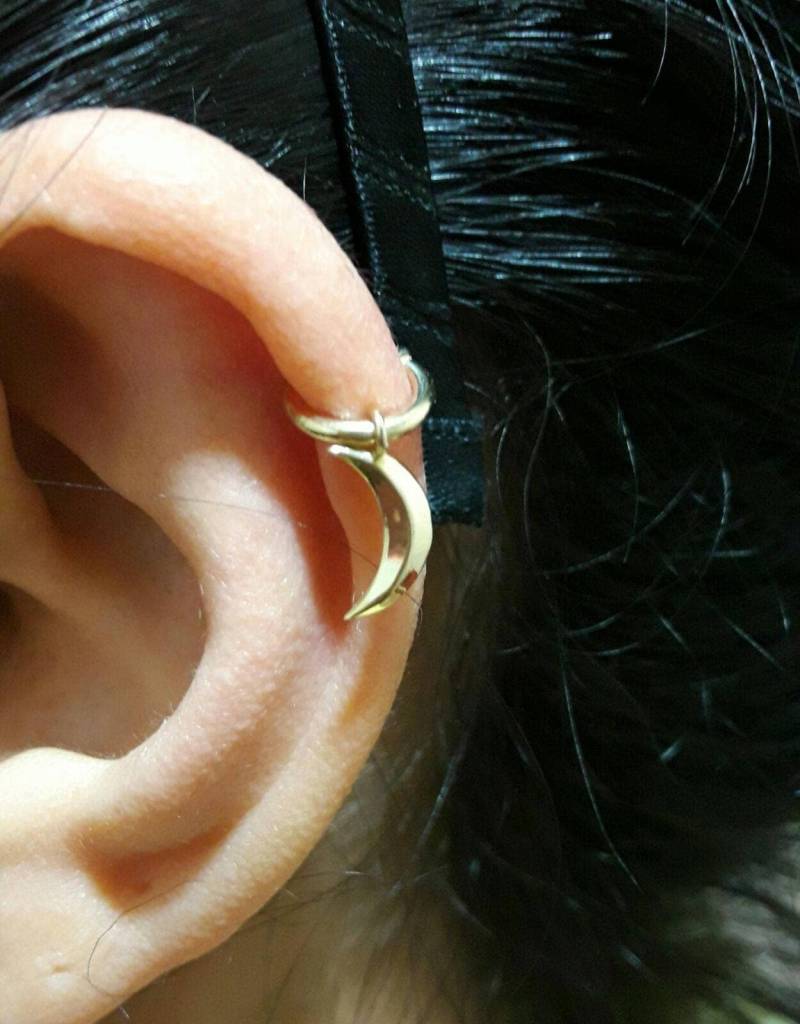 Mond Helix Septum Clicker 14K Solid Gold Knorpel Ohrring von MagicHammer