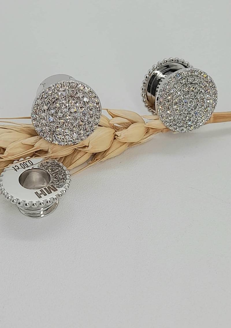 Ohr Tunnels Solid Gold Diamanten Gauge Plug Tunnel 14K Custom Plugs Ohrringe Schmuck Ohrstecker von MagicHammer