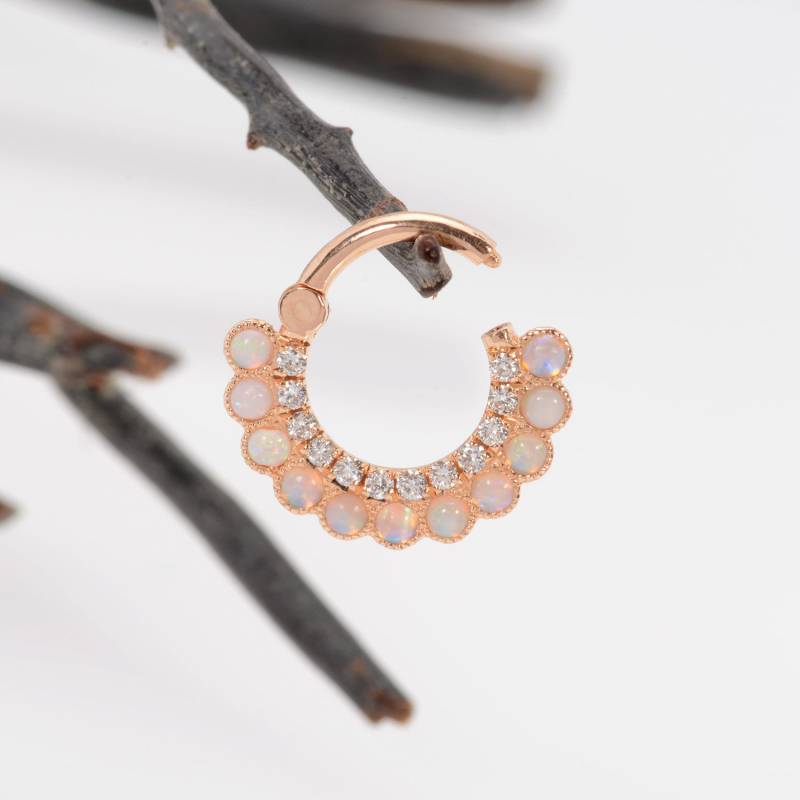 Opal Piercing Schmuck 14K Massivgold Daith Septum Clicker Weißer Diamant Helix Hoop Knorpelohrring von MagicHammer