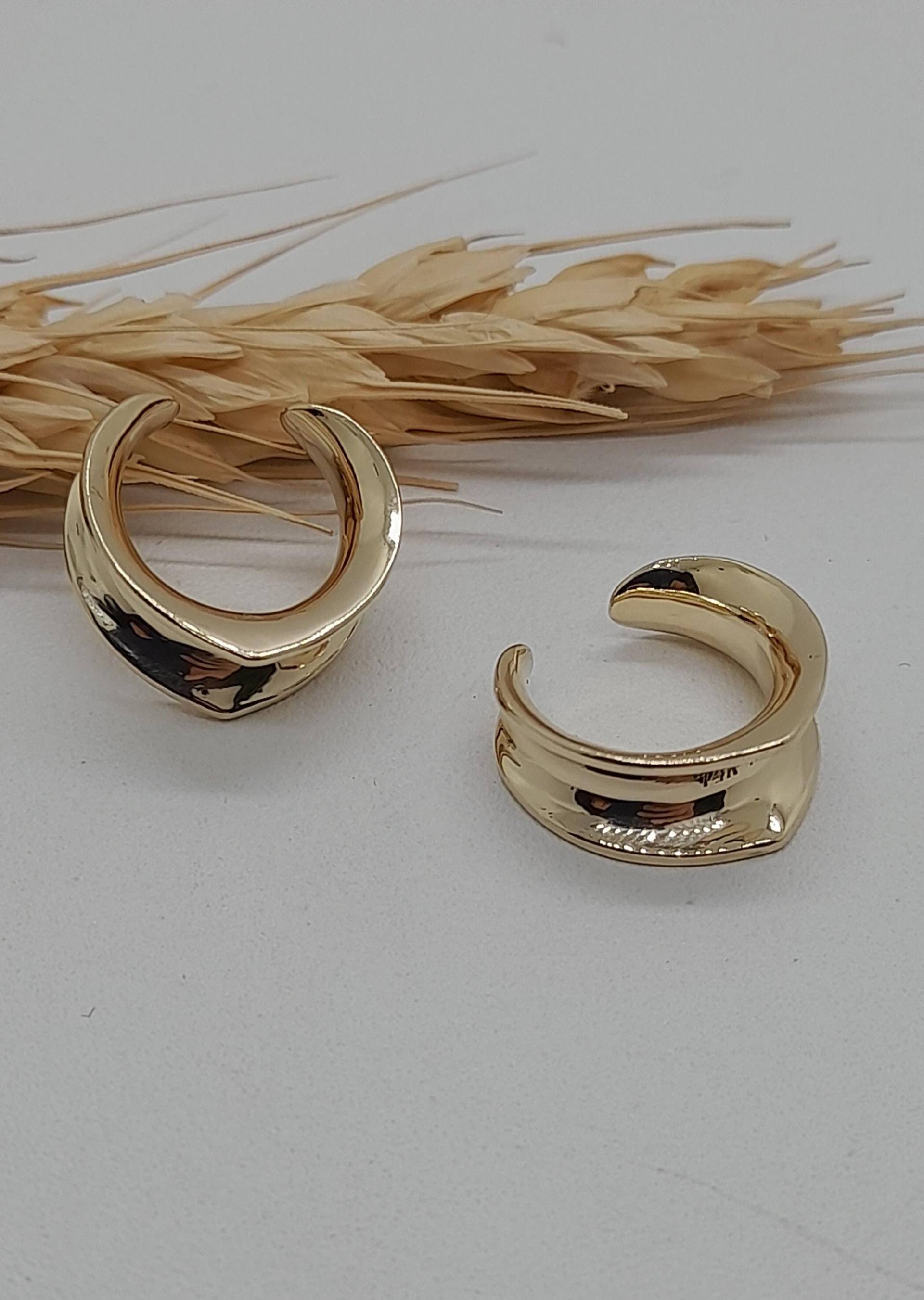 Solid Gold Ohr Tunnels Gauges 14K Plugs Piercing Lässt Ohrringe Teardrop Gauge von MagicHammer