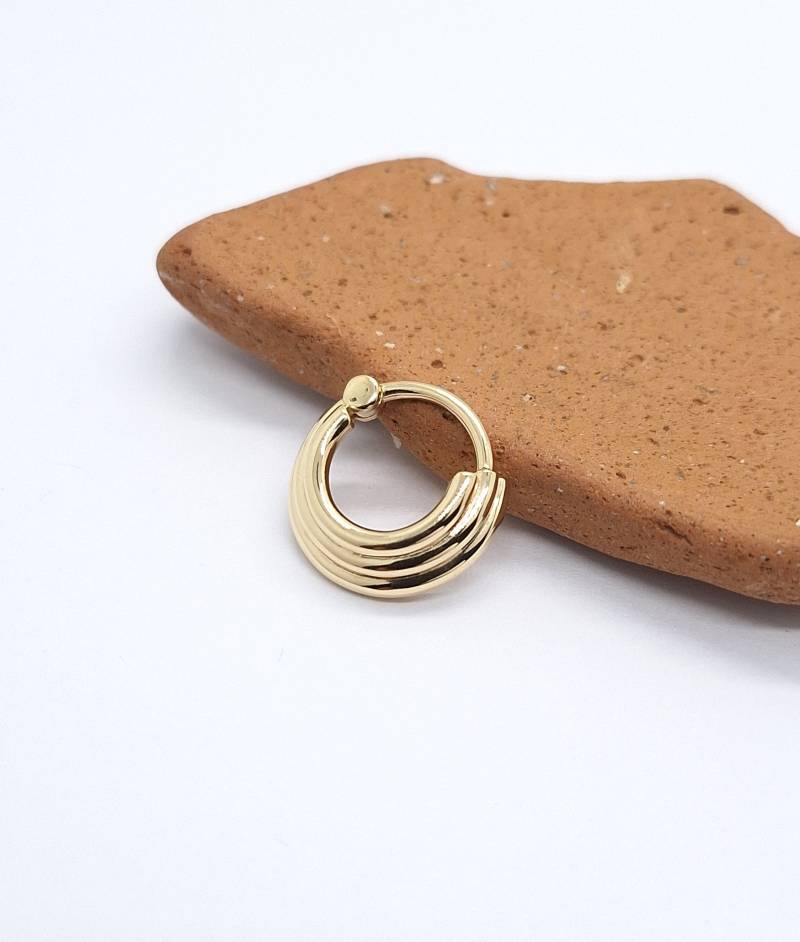Triple Line Conch Septum Clicker 14K Solid Gold Helix Schmuck Knorpel Ohrring von MagicHammer