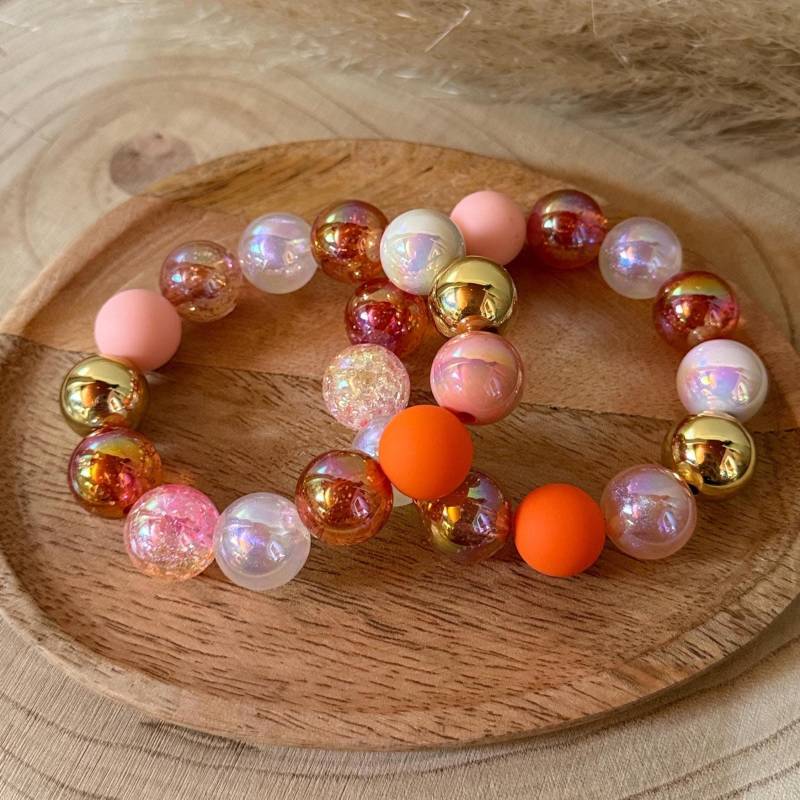 Magic Jewels Neon Armband Mit 16mm Perlen Sommer Festival Schmuck Ibiza Style Farbenfroh & Handgemacht Orange Perlmutt Weiß Pearls von MagicJewelsSchmuck