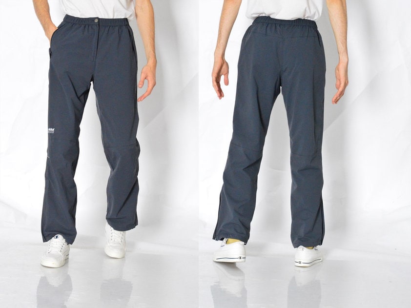 Y2K Graue Shell Sporthose Unisex Hose Taille Größe 26 in Xs Y2K Graue Shell Sporthose Unisex Hose Taille Größe 26 in Xs von MagicKale