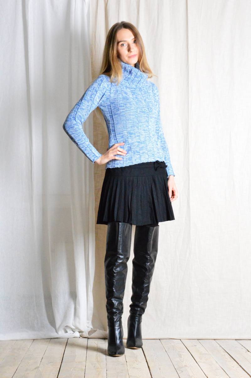 Y2K Hellblauer Gerippter Rollkragenpullover Größe S von MagicKale