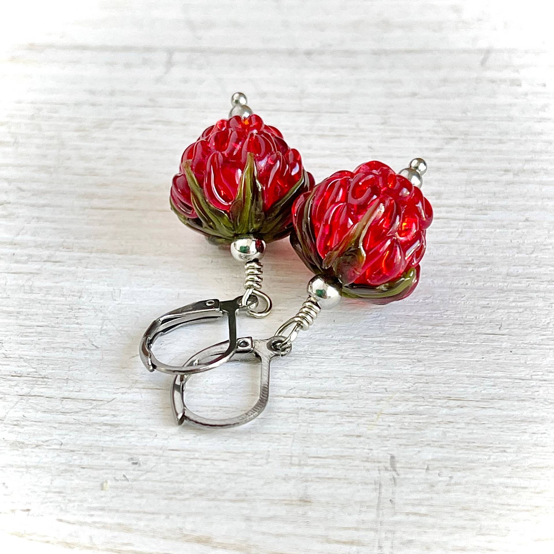 Rote Himbeere Lampwork Glas Ohrringe, Murano Handgemachte Beeren Frucht Schmuck, Geschenk Für Mädchen von MagicLampworkjewelry