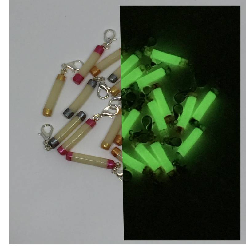 2 Stück Glow in The Dark Zauberstab Anhänger | Zufällige Farbe 2 Stück Glow in The Dark Zauberstab Anhänger | Zufällige Farbe von MagicSensations