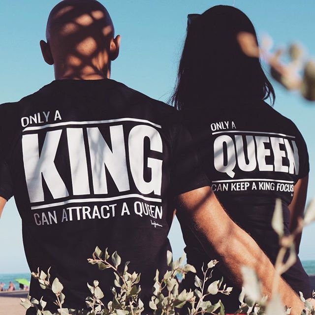 König Und Königin Hemden Paar T-Shirt T-Shirts Paar Tshirts Hochzeitsgeschenk Jahrestag Geschenk 100% Baumwolle T-Shirt, Unisex König Und Königin Hemden Paar T-Shirt T-Shirts Paar Tshirts Hochzeitsgeschenk Jahrestag Geschenk 100% Baumwolle T-Shirt, Unisex von MagicTees4you