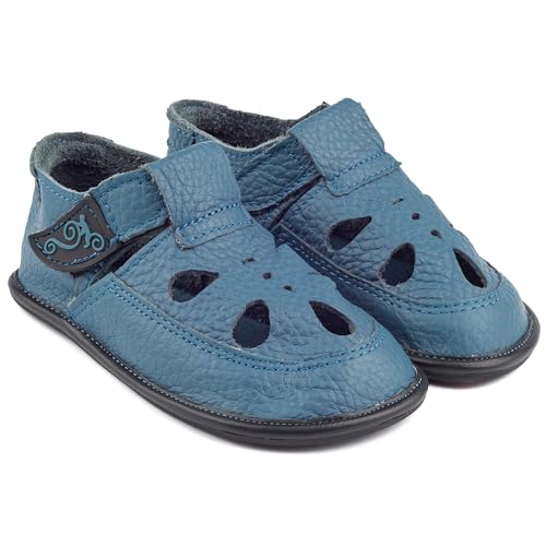 Magical Shoes Flexible Kinderschuhe für Kita, Kinder, Barfußschuhe, Sandalen Mädchen Jungs, Hausschuhe mit Klettverschluss, Lederschuhe gesund, Gr. 22, Coco, Sky Magical Shoes Flexible Kinderschuhe für Kita, Kinder, Barfußschuhe, Sandalen Mädchen Jungs, Hausschuhe mit Klettverschluss, Lederschuhe gesund, Gr. 22, Coco, Sky von Magical Shoes