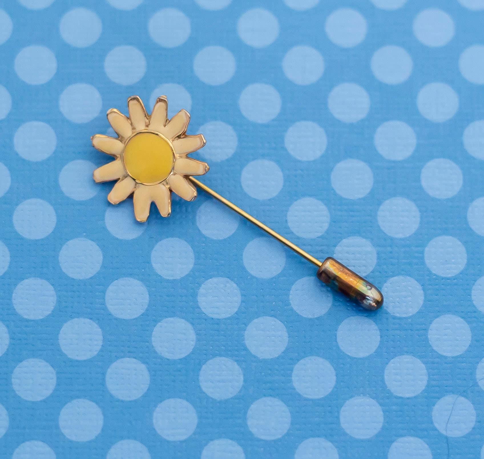 Vintage Art Deco Daisy Floral Stickpin - M9 von MagicalByMagical