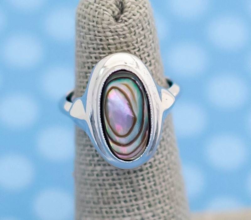 Vintage Boho Oval Abalone Ring Von Avon Größe 5 - M8 von MagicalByMagical