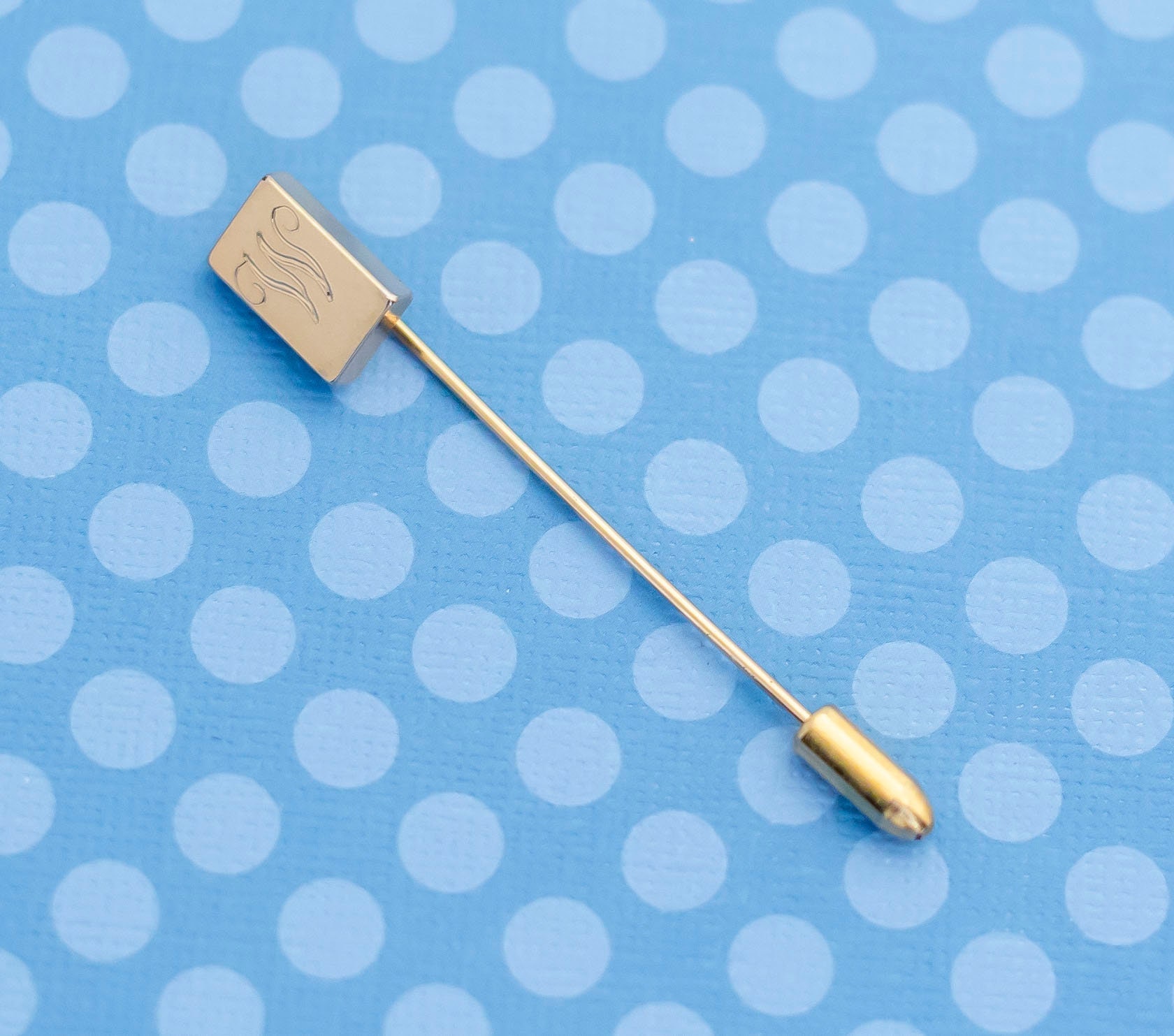 Vintage Mid Century Initial "W" Gold Ton Stickpin - M9 von MagicalByMagical