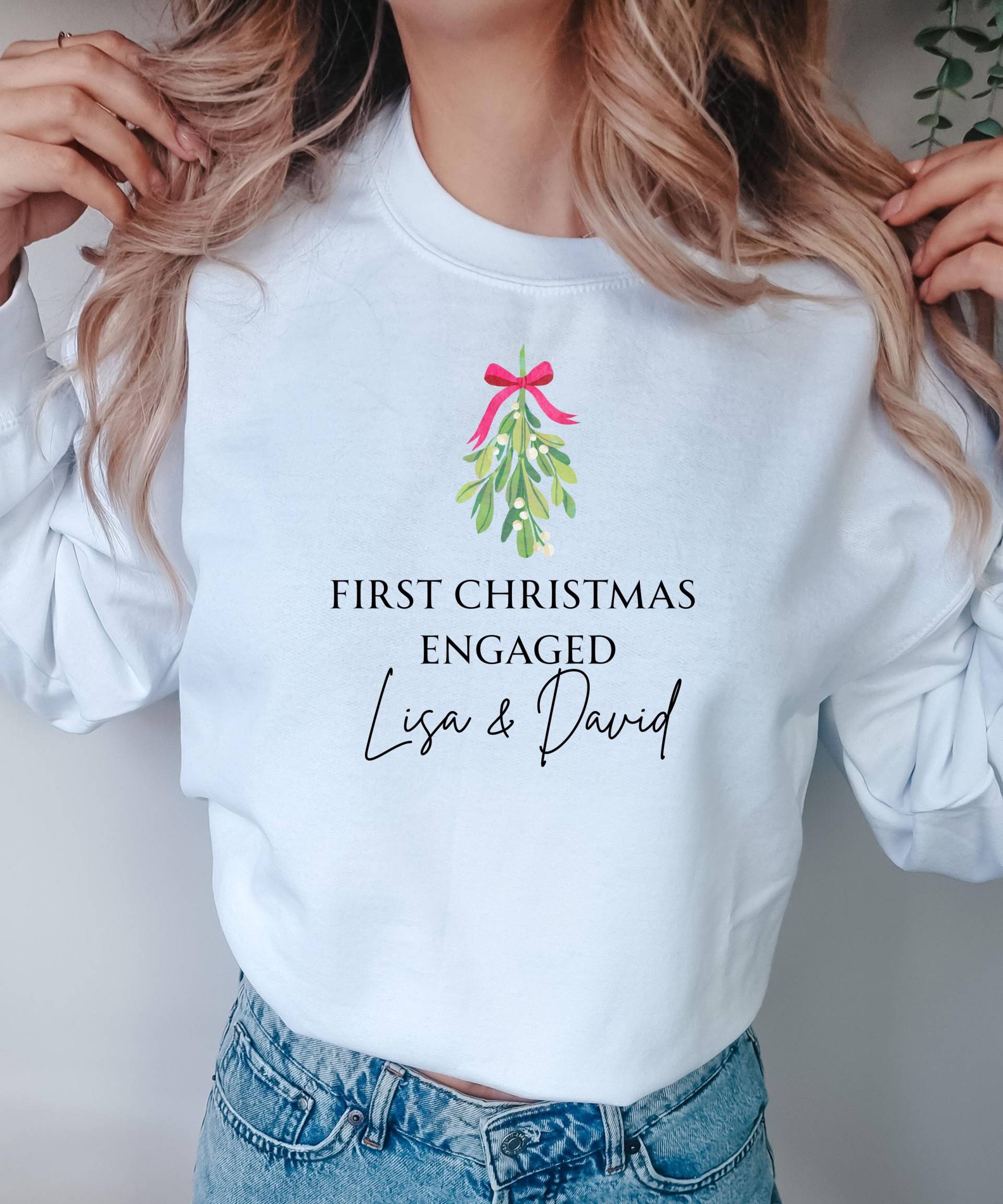 First Christmas Engagiert Sweatshirt, Mistelzweig Paar Pullover von MagicalEuphoria