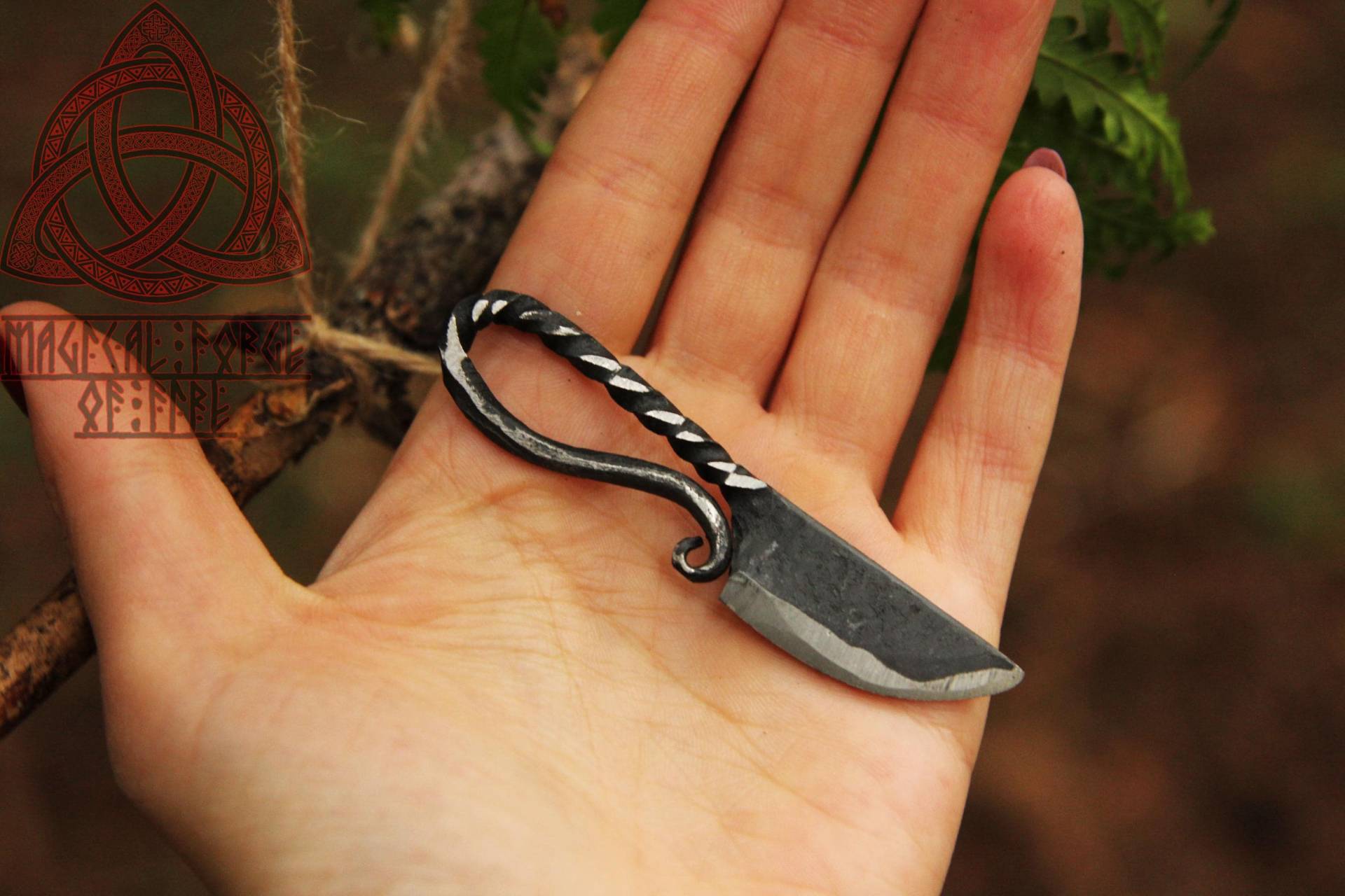 Handgeschmiedete Eisen Messer Anhänger Halskette - Wikinger Larp Zubehör von MagicalForgeOfFire