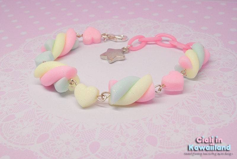 Kawaii Pastell Regenbogen Marshmallow Armband, Fee Kei, Süßer Harajuku, Süßigkeiten Schmuck, Niedliches Accessoire Kawaii Pastell Regenbogen Marshmallow Armband, Fee Kei, Süßer Harajuku, Süßigkeiten Schmuck, Niedliches Accessoire von MagicalKawaiiland