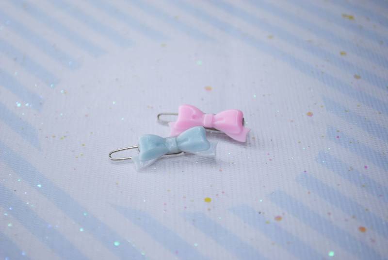 Kawaii Schleife Set Haarspangen | Satz Von 2 Fee Kei Harajuku Ausgefallen Süße Haar-Dekoration Pastell Kawaii Schleife Set Haarspangen | Satz Von 2 Fee Kei Harajuku Ausgefallen Süße Haar-Dekoration Pastell von MagicalKawaiiland