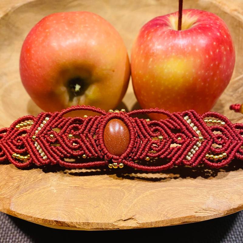 Makramee Armband Mit Edelstein "Klara" | Schmuck Geschenk Handgemachter Boho Farbauswahl von MagicalMakramee