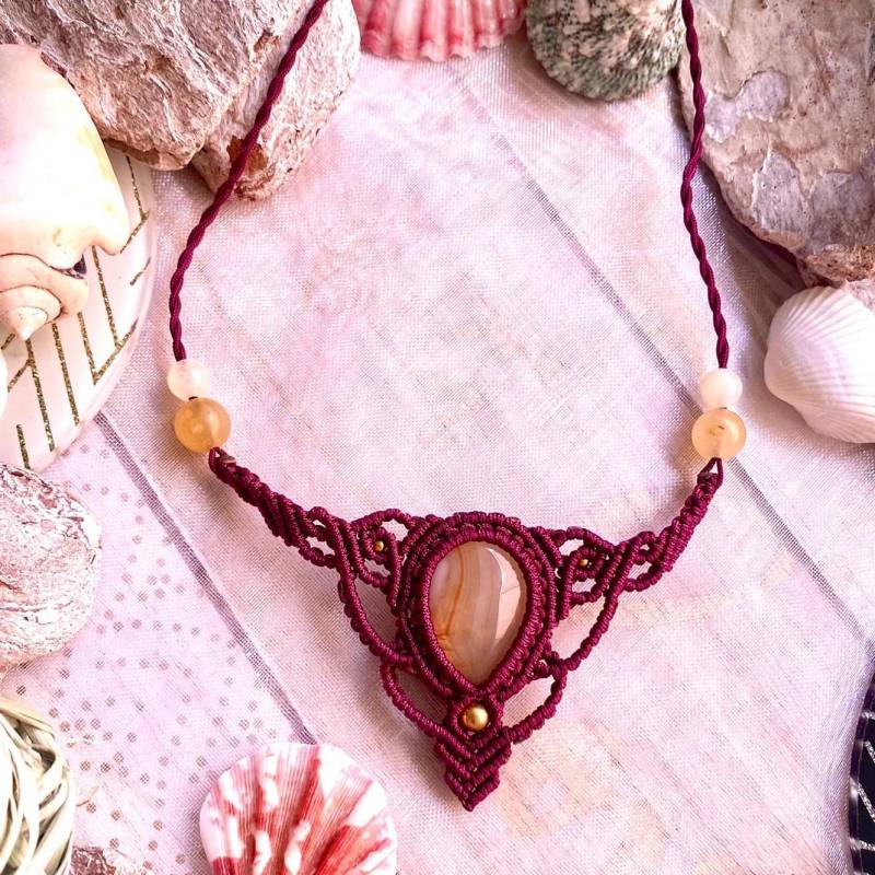 Makramee Kette "Cassia" Mit Edelstein | Schmuck Perlen Boho Hippie Vintage von MagicalMakramee