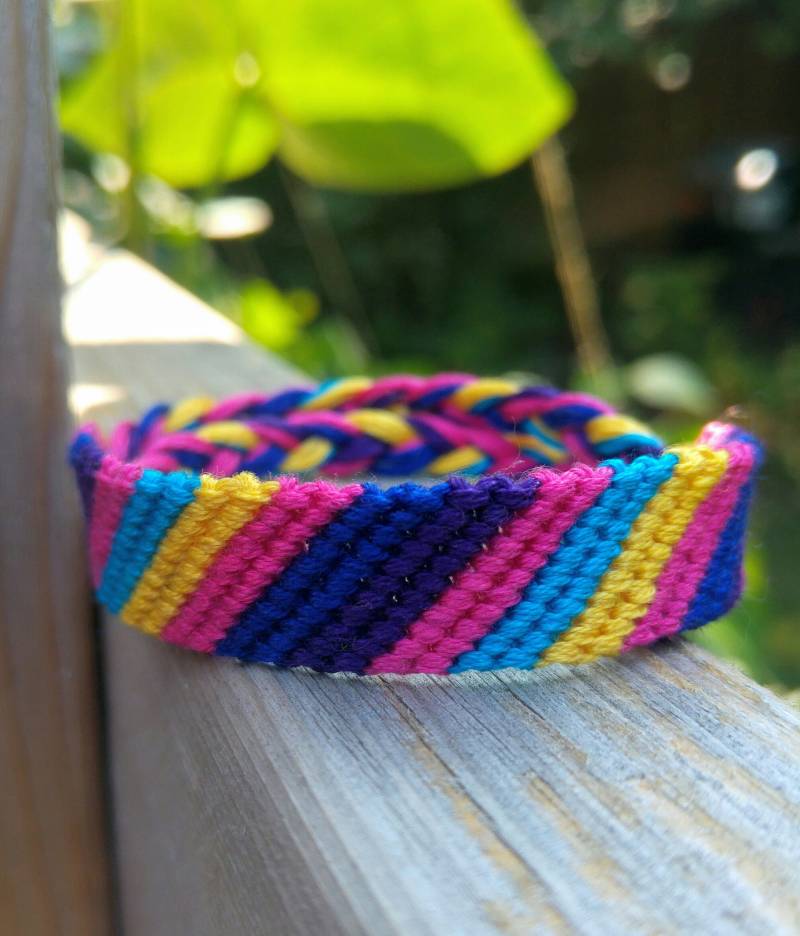 Bi-Pan Queer Lgbtq Bisexuelles Pansexuelles Lgbt Pride Armband Bi-Pan Queer Lgbtq Bisexuelles Pansexuelles Lgbt Pride Armband von MagicalQueer