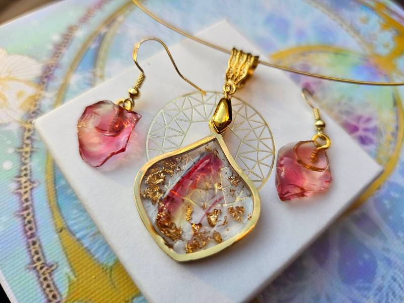Andara-Kristall Schmuck-Set Mit Regenbogen Andara Rohkristallen in Amulett | Sunfire Selbstliebe 5D Gelb-Rote-Flamme von MagicalSoulArts