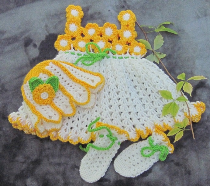 Handarbeit Gehäkelte Baby Kleid Set/Kleid, Booties, Hut | 3 Monate - 18 Monate. Foto-Session Foto-Props von MagicalStrings