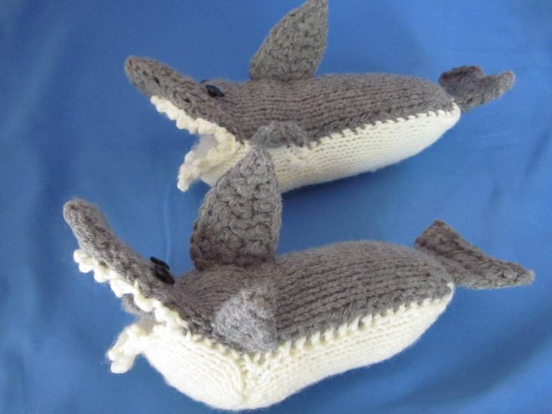 Sonderanfertigung. Handgemachte Gehäkelte-strickenhai Slipper/Socken von MagicalStrings