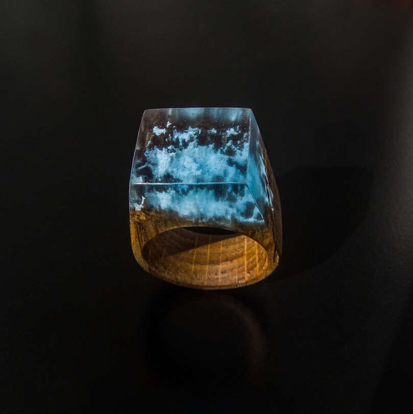Handgemachter Blauer Harz-Holzring Nicht-Allergen-Schmuck von Magicatree