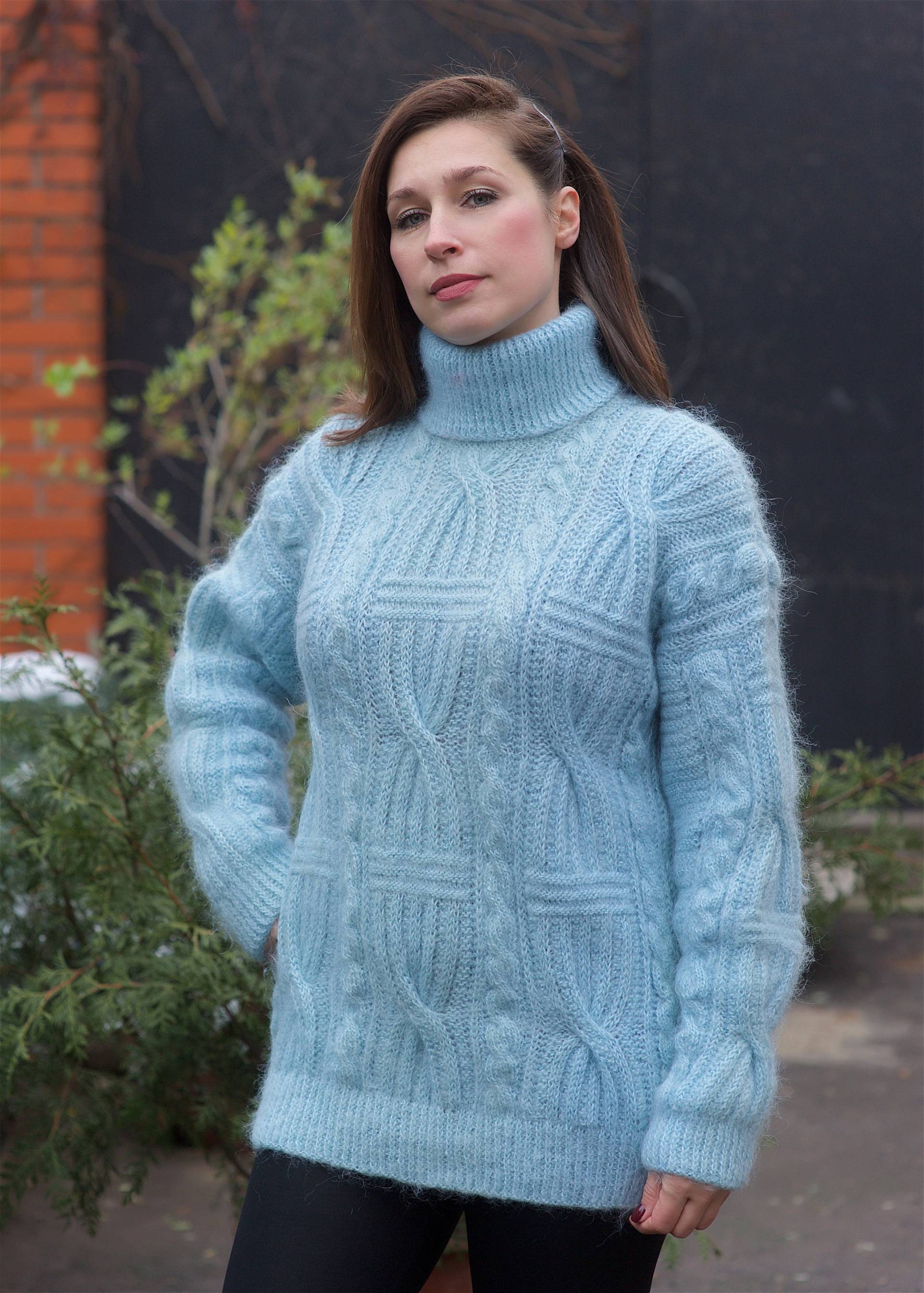 Mohair Pullover Gestrickt Damenpullover Wollpullover Blau Farbe Weich Warm von MagicclewByLesia