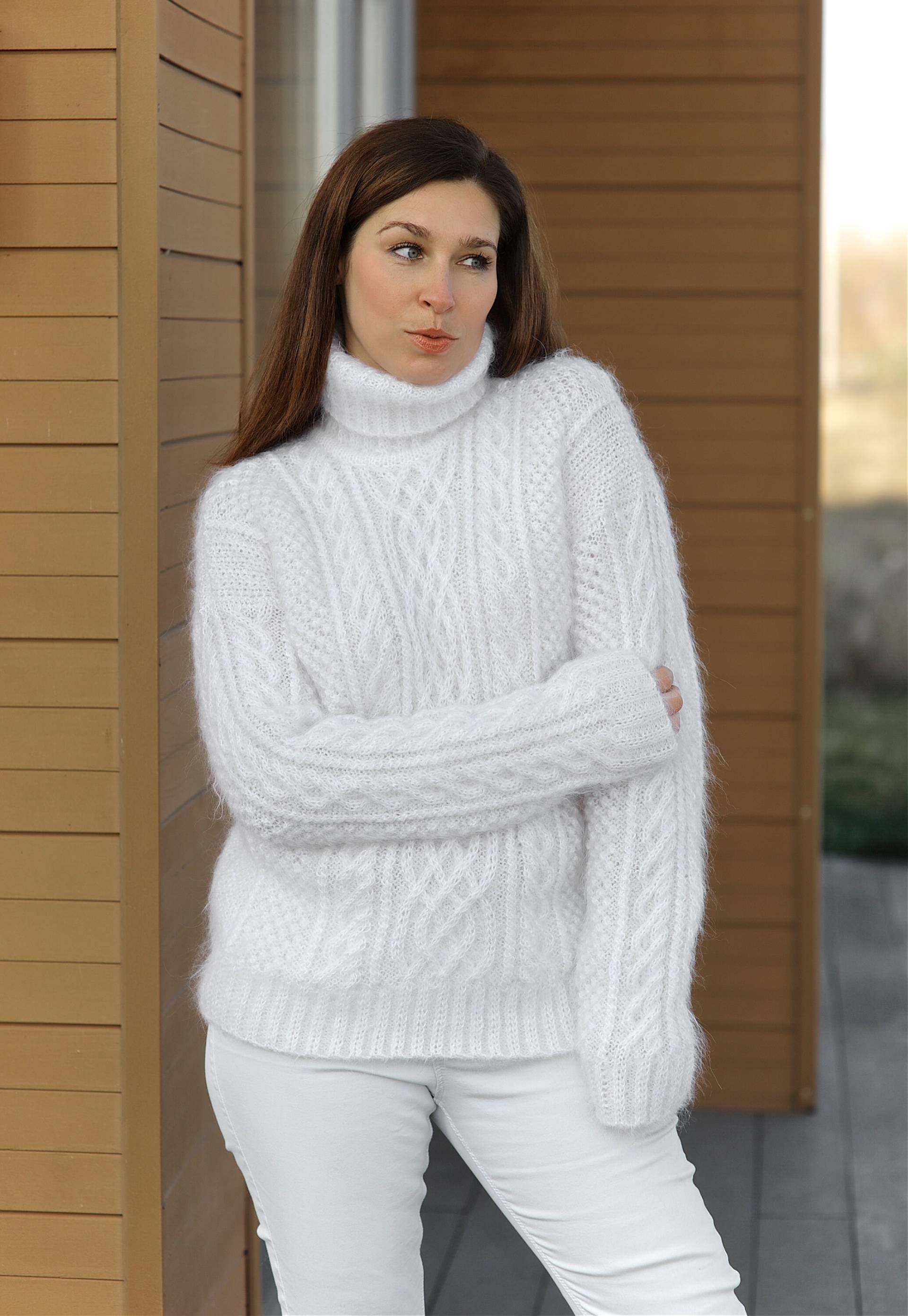 Mohair Pulloverwhite Pulloverturtleneck Pullover Damen Cable Strickpullover von MagicclewByLesia