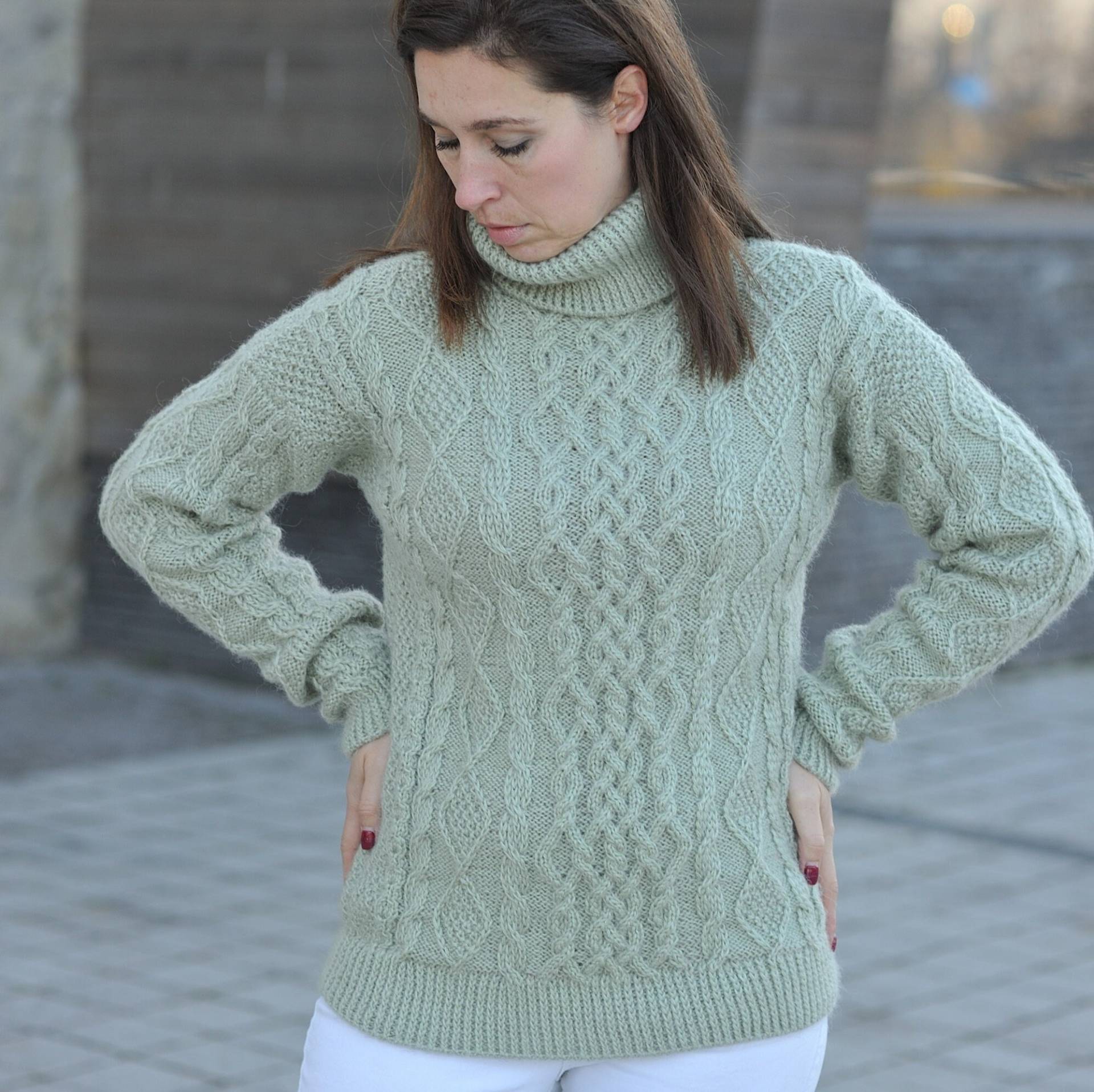 Wolle Damen Pullover Hand Stricken Zopfstrick Zopfmuster Für Frauen Rollkragenpullover von MagicclewByLesia