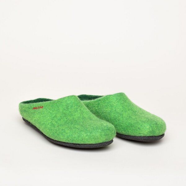 Magicfelt Filz-Hausschuh 709 aus 100% Merino-Wolle | Pantoffel für Damen & Herren mit anatomisch geformter Filz-Latex-Sohle - Made in Tirol Magicfelt Filz-Hausschuh 709 aus 100% Merino-Wolle | Pantoffel für Damen & Herren mit anatomisch geformter Filz-Latex-Sohle - Made in Tirol von Magicfelt