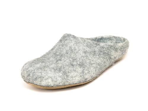 Magicfelt Filz-Hausschuh AR 713 - Damen & Herren Pantoffeln | Aus Wollen seltener Schafrassen - anatomisch geformtes Fußbett - rutschfeste Ledersohle Gotlandschaf Hellgrau | 36 von Magicfelt