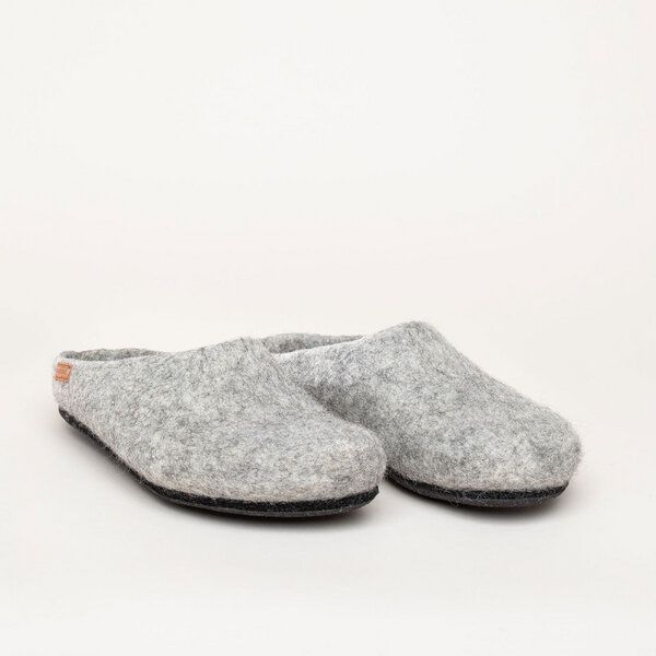 Magicfelt Gottstein naturbelassene ungefärbte Filzpantoffeln Hausschuhe von Magicfelt