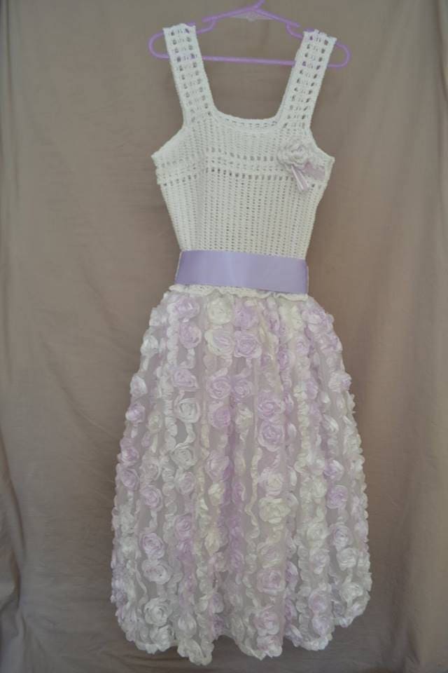 Kleid Mit Rosen Kleid Mit Rosen von MagicweavingDiFranca