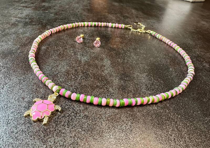 Schmuck-Set, Bunte Perlenkette "Rosa Schildkröte" Mit Echten Perlmuttperlen, Geschenkidee, Handgemachte Perlenkette, Halskette Perlen Schmuck-Set, Bunte Perlenkette "Rosa Schildkröte" Mit Echten Perlmuttperlen, Geschenkidee, Handgemachte Perlenkette, Halskette Perlen von MagischeSteineShop
