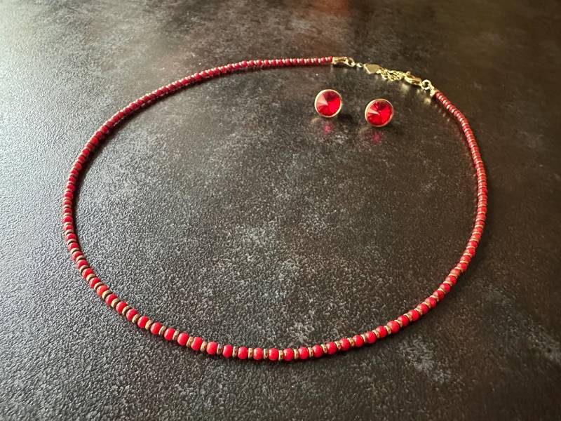 Schmuck-Set, Perlenkette Aus Hochwertigen Korralen Perlen/ Handgemachte Halskette/ Geschenkidee Für Sie/ Zirkonia Ohrringe/ Perlenschmuck Schmuck-Set, Perlenkette Aus Hochwertigen Korralen Perlen/ Handgemachte Halskette/ Geschenkidee Für Sie/ Zirkonia Ohrringe/ Perlenschmuck von MagischeSteineShop