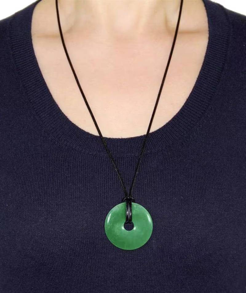 Aventurin Grün Donut Anhänger Ca. Ø 25 Mm Mit 80 cm Lederband 2 Dicke Und Edelsteinkarte Talisman Schutzsymbol Steintaler Halskette von MagischeWeltAvalon