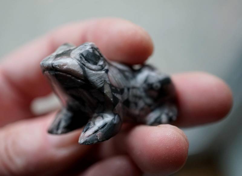 Frosch Edelstein Figur Aus Leopard Jaspis Geschnitzt 4 X3 cm von MagischeWeltAvalon