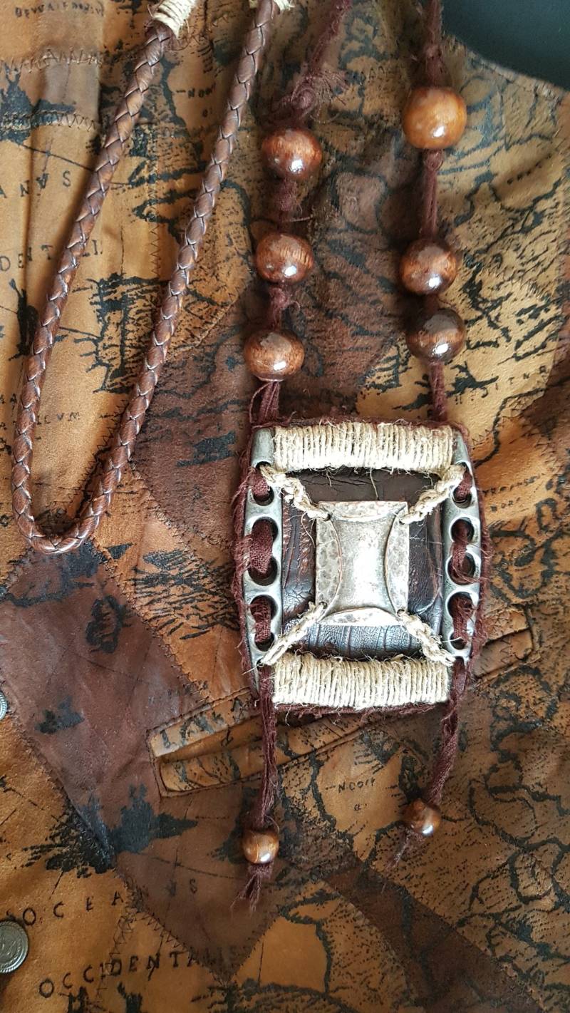 Neu Aber Alt, Alt Neu - Handgemachte Halskette, Metallkette von MagmaraCreations