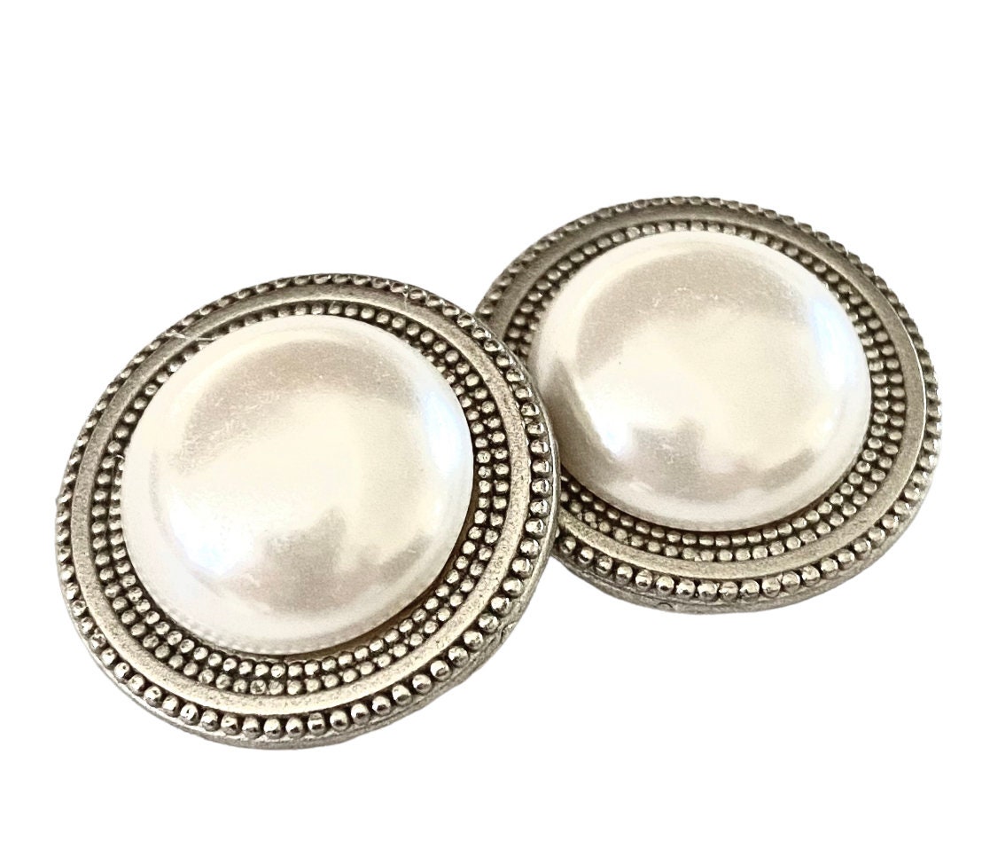 Creme Pearl Low Dome Magnetknopf Set Creme Pearl Low Dome Magnetknopf Set von MagneButton