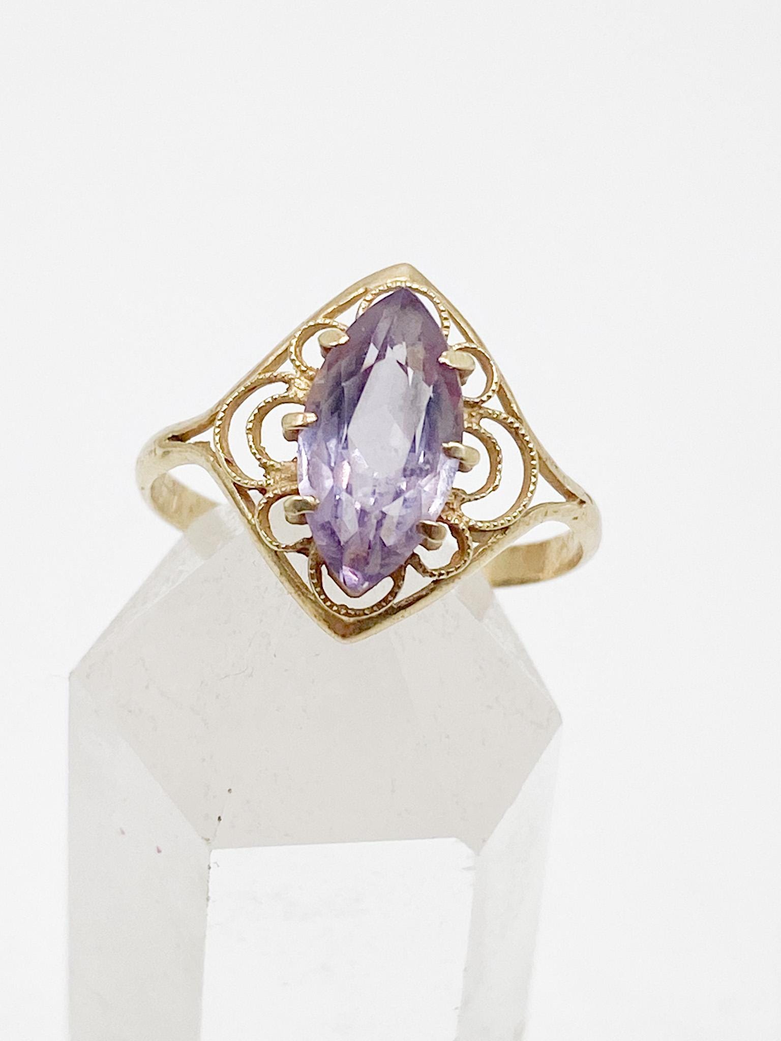 14K Echtgold 60Er Jahre Vintage Amethyst Ring 585 Gold Lila Größe 56 - 17, 8 Mm 14K Echtgold 60Er Jahre Vintage Amethyst Ring 585 Gold Lila Größe 56 - 17, 8 Mm von MagnetBerlin