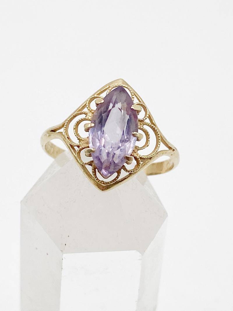 14K Echtgold 60Er Jahre Vintage Amethyst Ring 585 Gold Lila Größe 56 - 17, 8 Mm 14K Echtgold 60Er Jahre Vintage Amethyst Ring 585 Gold Lila Größe 56 - 17, 8 Mm von MagnetBerlin