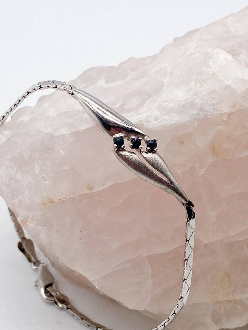 50Er Jahre Armband Mit Saphir Steinen, Schmuck Deutschland, 925 Silber von MagnetBerlin