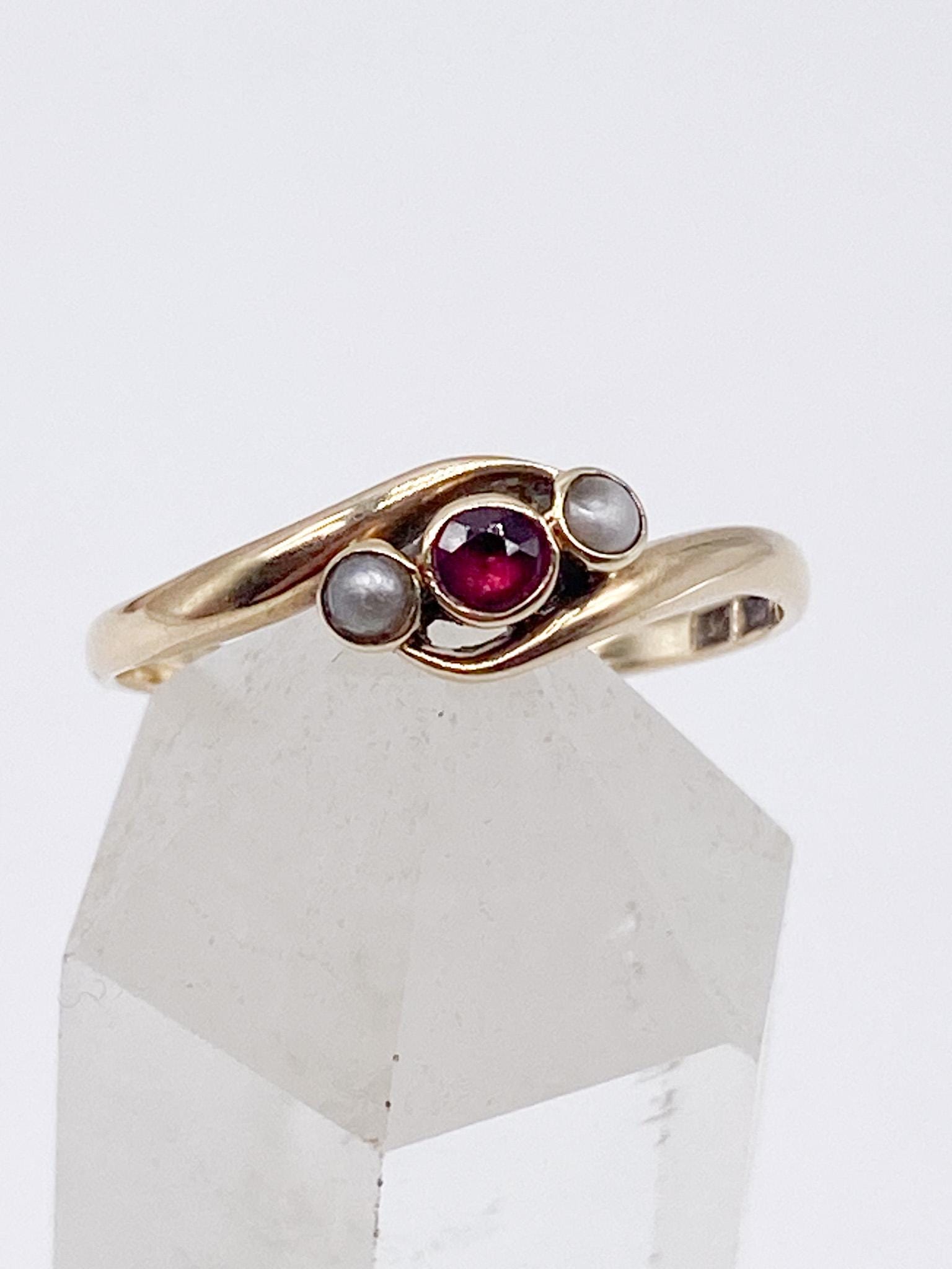 60Er Jahre 14K Gelbgold Mit Rubin Und Perlen Goldring 585Er - Größe 57 18, 1 Mm von MagnetBerlin