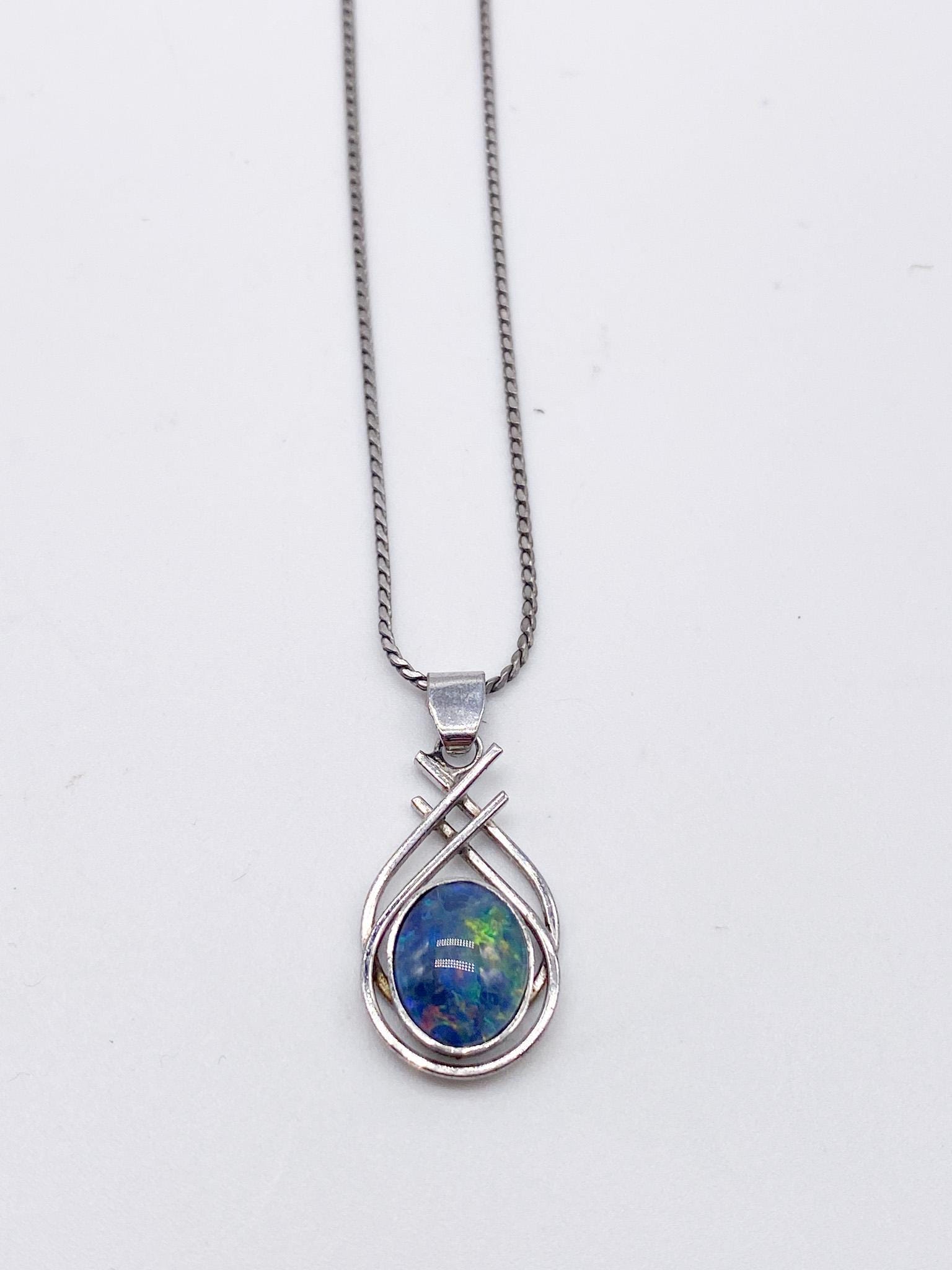 60Er Jahre Vintage Kette Altes 835 Silber Und Opal Triplet Anhänger von MagnetBerlin