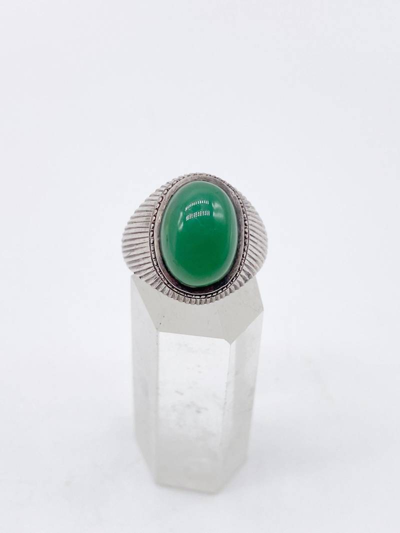 60Er Jahre Vintage-Ring Mit Grünem Chrysopras Stein Aus 950 Silber - Größe 59/60 19 Mm von MagnetBerlin