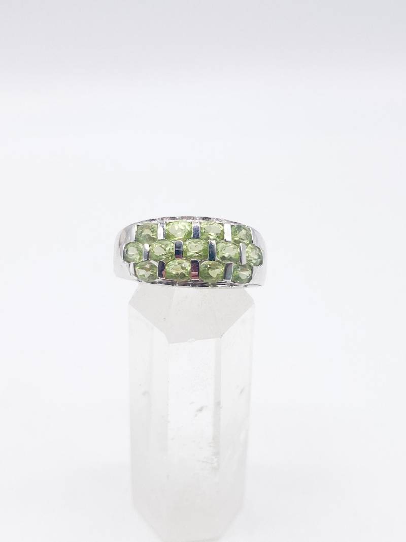 Vintage Ring Mit Grünem Peridot Steinen 925 Silber Größe 61/62 19, 5 Mm von MagnetBerlin