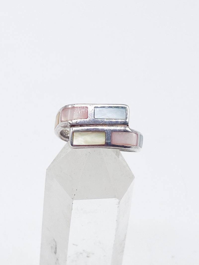 Vintage Silberring Aus 925 Silber Mit Bunten Perlmutt Plättchen Größe 54/55 - 17, 3 Mm von MagnetBerlin